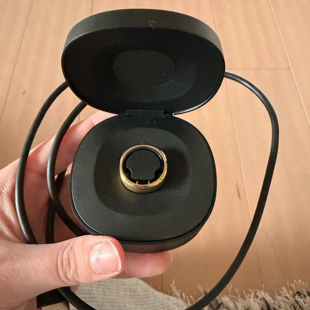 RingConn Smart Ring with Charging Case - gold
